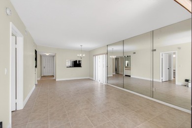 Discover the perfect East Boca lifestyle in this beautifully - photo 25