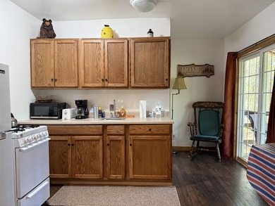 MOTIVATED SELLERS ~ WELCOME TO YOUR NEW OASIS! This beautiful - photo 28