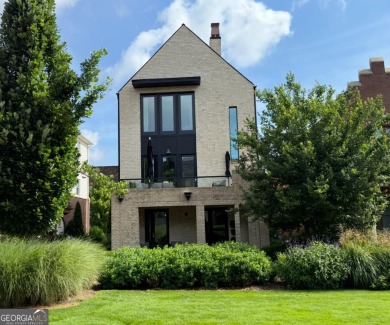 Lake Home For Sale in Fayetteville, Georgia