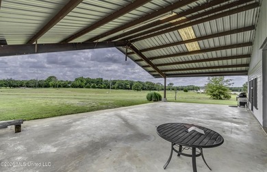 Awesome 2BR/2BA Barndominum with 5,635 total sq ft under roof on - photo 31