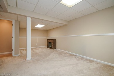 Resort-style living in a beautiful lake community! Enjoy all - photo 31