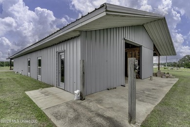 Awesome 2BR/2BA Barndominum with 5,635 total sq ft under roof on - photo 32