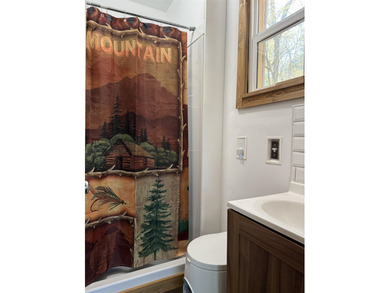 MOTIVATED SELLERS ~ WELCOME TO YOUR NEW OASIS! This beautiful - photo 34