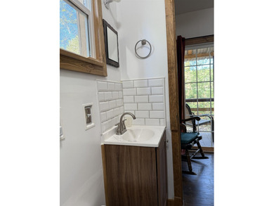 MOTIVATED SELLERS ~ WELCOME TO YOUR NEW OASIS! This beautiful - photo 35