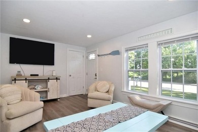 Located in the heart of Narragansett Pier. Beautifully renovated - photo 7