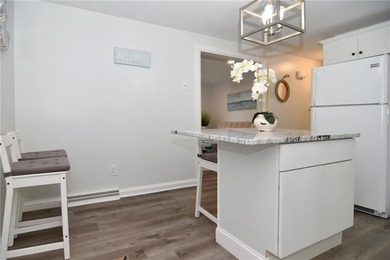 Located in the heart of Narragansett Pier. Beautifully renovated - photo 10