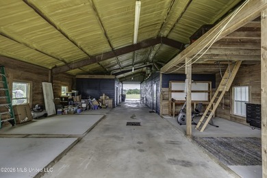 Awesome 2BR/2BA Barndominum with 5,635 total sq ft under roof on - photo 47