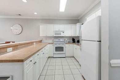Located in the heart of Myrtle Beach, just minutes from the - photo 2