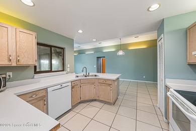 Very Well-Maintained 3-Bedroom, 2-Bathroom Home In The Desirable - photo 26