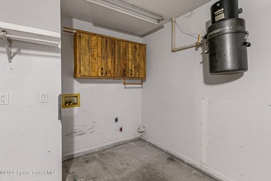 Very Well-Maintained 3-Bedroom, 2-Bathroom Home In The Desirable - photo 27