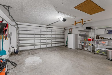 Very Well-Maintained 3-Bedroom, 2-Bathroom Home In The Desirable - photo 28