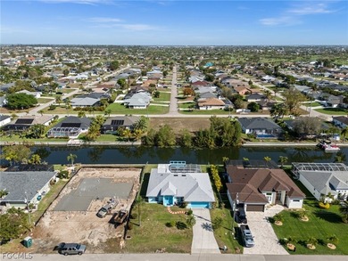 Large Waterfront Pool Home seeks new owner! This 4-bedroom - photo 1