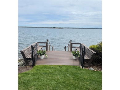 Welcome to your waterfront retreat on stunning Narragansett Bay - photo 6