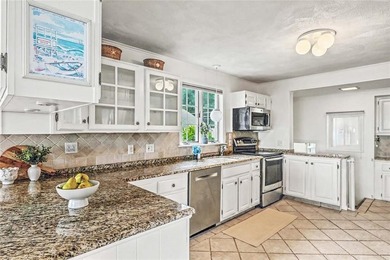 Welcome to your waterfront retreat on stunning Narragansett Bay - photo 10