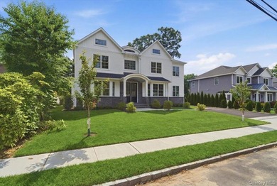 Exceptional New Construction, thoughtfully designed and - photo 2