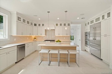 Exceptional New Construction, thoughtfully designed and - photo 9