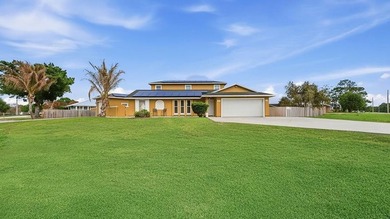 Welcome to this beautiful corner-lot oasis-truly a must-see - photo 2
