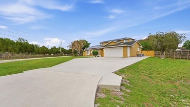 Welcome to this beautiful corner-lot oasis-truly a must-see - photo 4
