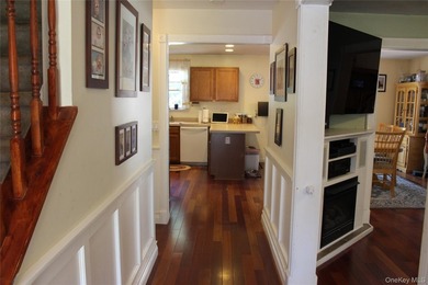 This fully renovated, 4-bedroom, 3-bathroom Colonial merges - photo 14