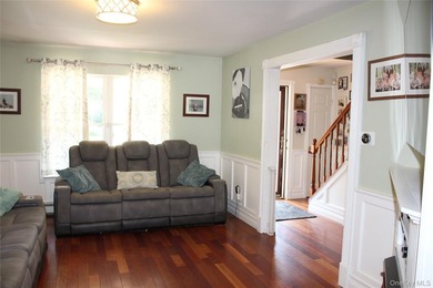 This fully renovated, 4-bedroom, 3-bathroom Colonial merges - photo 16