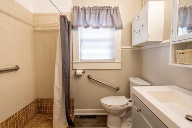 Seller offering $5000 credit towards buyer closing costs or