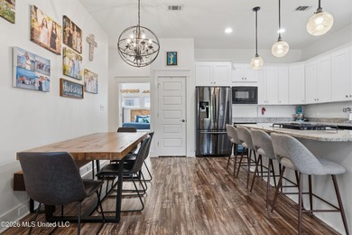 Welcome to Front Beach Cottages, one of Ocean Springs' most - photo 23
