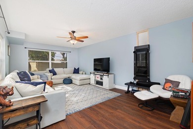 Updated 2 bedroom, 2.5-bathroom DiVosta built townhouse in the - photo 4