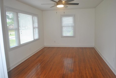 Welcome home to this charming 3-bedroom, 1-bath home in the - photo 6