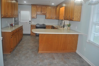 Welcome home to this charming 3-bedroom, 1-bath home in the - photo 10