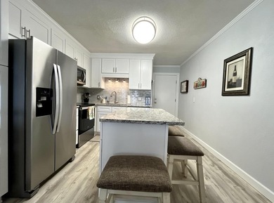 Wake up to ocean views in this beautifully updated 2BR/2BA condo - photo 8