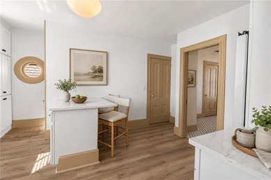 Location is everything in Newport and this unit puts you right - photo 6