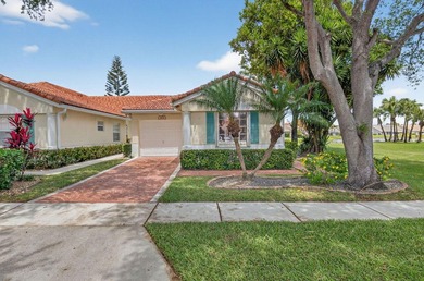 Exquisitely remodeled 3-bedroom, 2-bath corner villa in the - photo 2