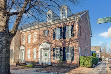 Lake Townhome/Townhouse For Sale in Mooresville, North Carolina