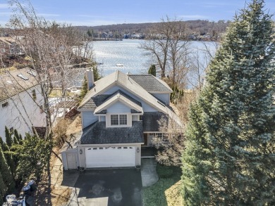 Lake Quinsigamond Home Sale Pending in Shrewsbury Massachusetts