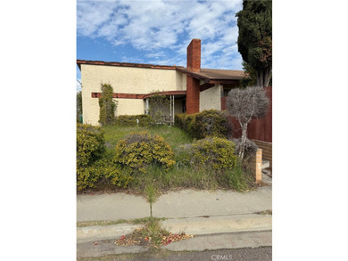 Beautiful Home in a Great Neighborhood.3 large Bedrooms 2 baths - photo 4