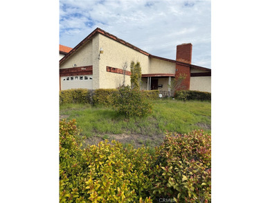 Beautiful Home in a Great Neighborhood.3 large Bedrooms 2 baths - photo 6