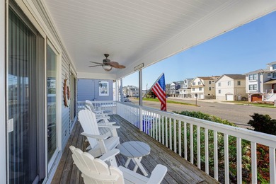 Outstanding Bay Views! Classic Avalon opportunity just blocks - photo 13