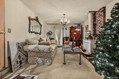 Discover the possibilities in this spacious 4-bedroom - photo 13