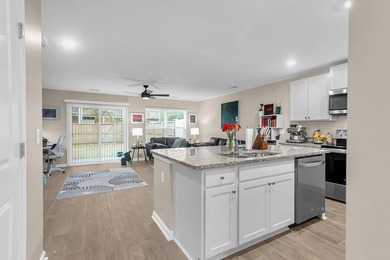 Welcome home to this beautifully appointed townhouse perfectly - photo 5