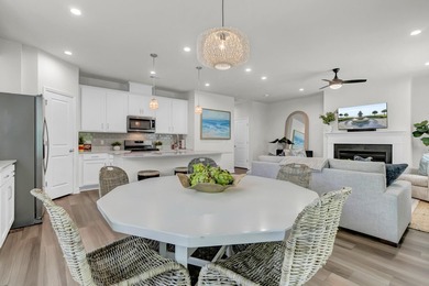 Beautifully maintained and showing like new, this home offers - photo 15