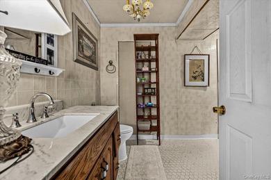Discover the possibilities in this spacious 4-bedroom - photo 18