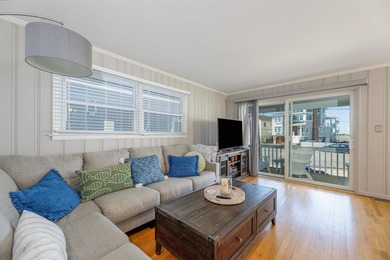 Outstanding Bay Views! Classic Avalon opportunity just blocks - photo 19