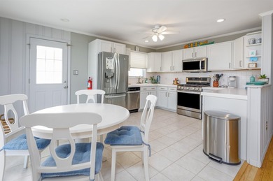 Outstanding Bay Views! Classic Avalon opportunity just blocks - photo 21