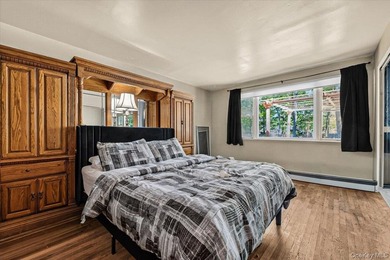 Discover the possibilities in this spacious 4-bedroom - photo 21