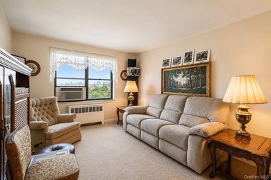 Welcome to this bright and inviting 2-bedroom, 1-bath co-op in - photo 1