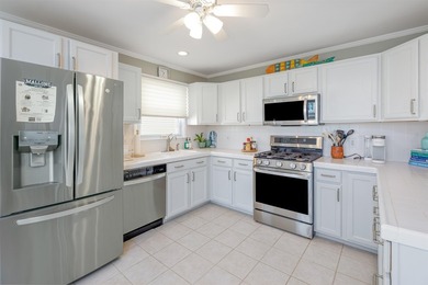 Outstanding Bay Views! Classic Avalon opportunity just blocks - photo 22