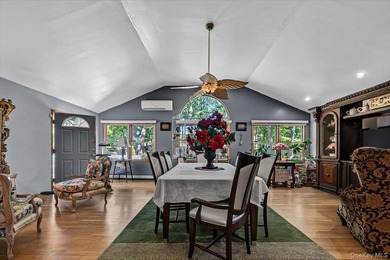 Discover the possibilities in this spacious 4-bedroom - photo 23