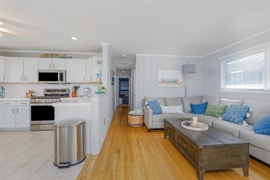 Outstanding Bay Views! Classic Avalon opportunity just blocks - photo 24