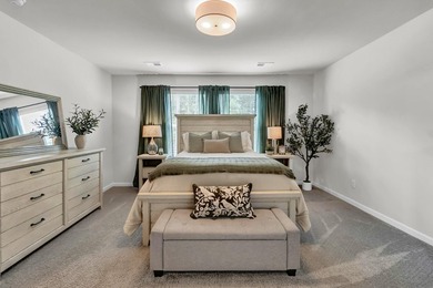 Beautifully maintained and showing like new, this home offers - photo 24
