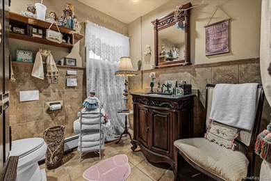 Discover the possibilities in this spacious 4-bedroom - photo 28